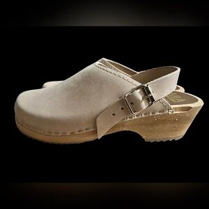 NWOT MIA Women's Alma Clog in Old Pink (cream colored). Size 36 (US 5.5-6)